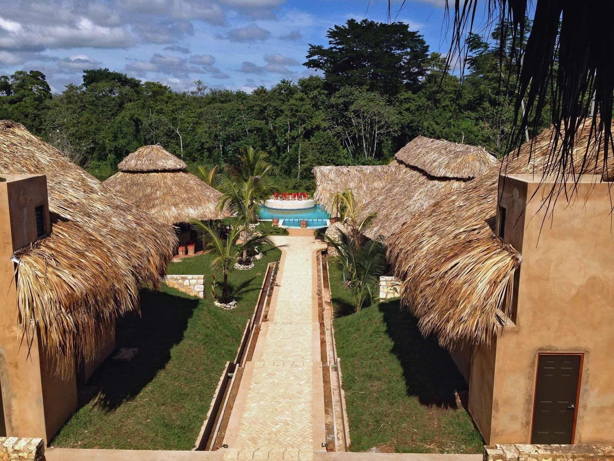 Axkan Palenque, Shows En Vivo & Gastronomia Mar Y Tierra & Travel Agency エクステリア 写真