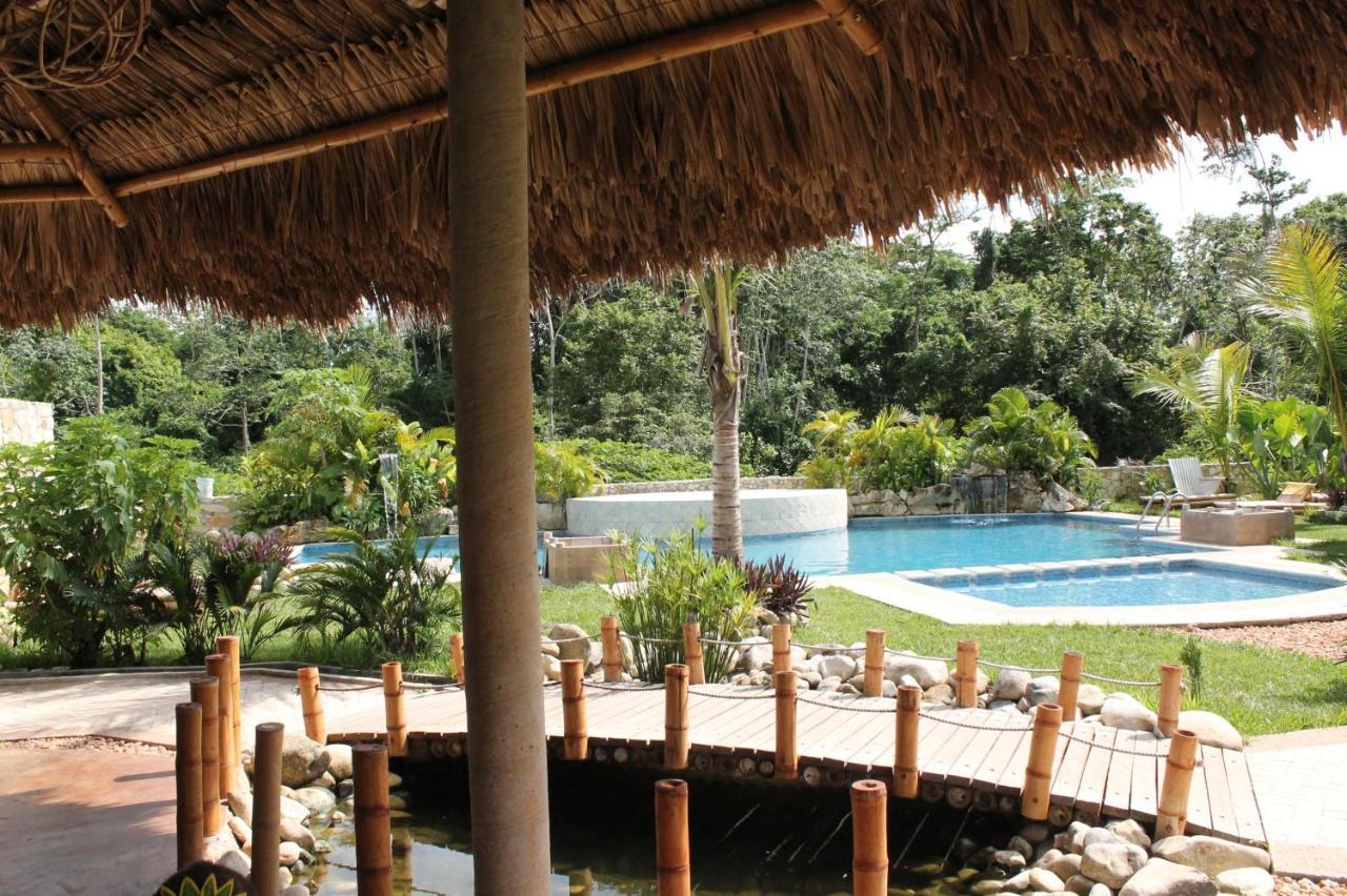 Axkan Palenque, Shows En Vivo & Gastronomia Mar Y Tierra & Travel Agency エクステリア 写真
